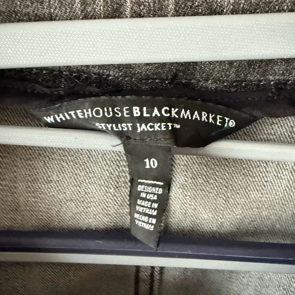 White House Black Market Women’s Gray Denim Jacket - Classic Pocket Detail - Picture 8 of 8